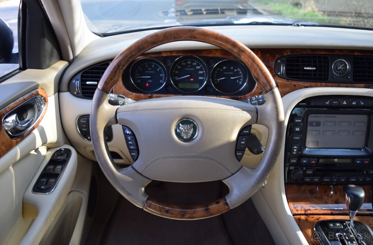 Jaguar XJ-R 4.2 V8 2004 - 13