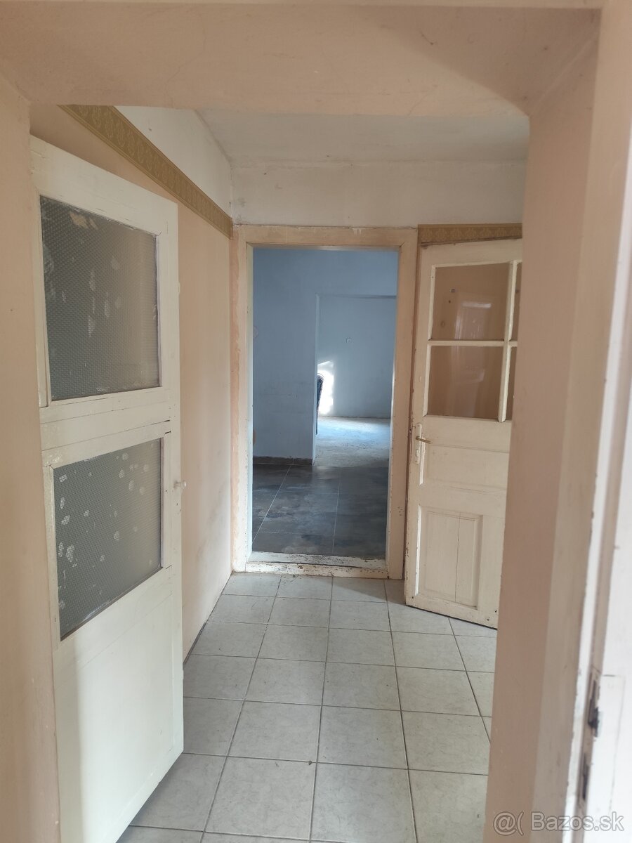 🏡3i. RD – Encs (HU), 23 km od hranice Milhosť - 13