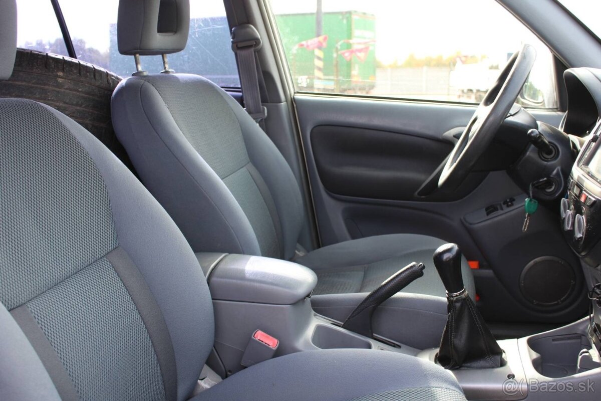 Toyota RAV4 2.0 VVTi 5D - 13