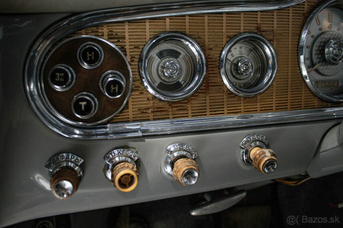 Čajka GAZ M13 - 13