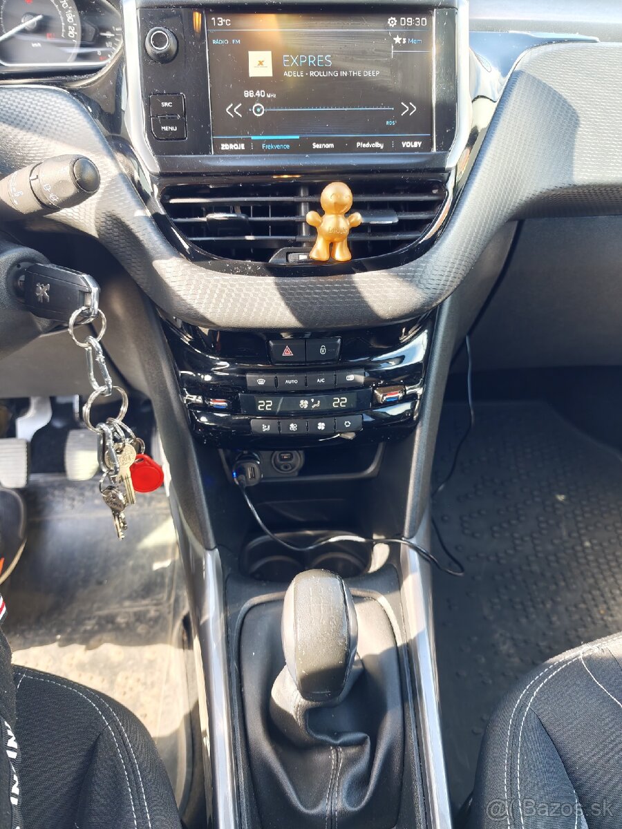 Peugeot 2008 1.2 - rv 2018 - 13