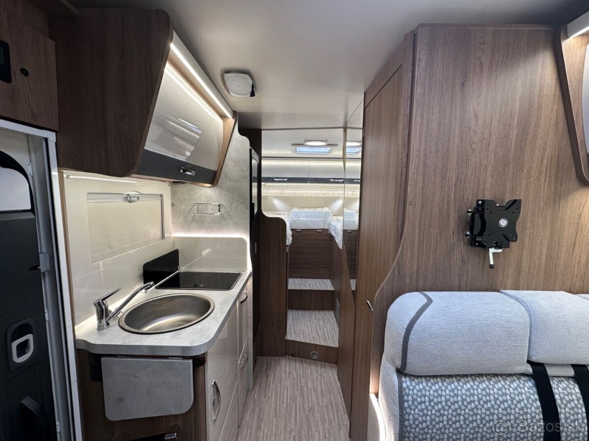 OBYTNÝ AUTOMOBIL MILLER NEW YORK - 13