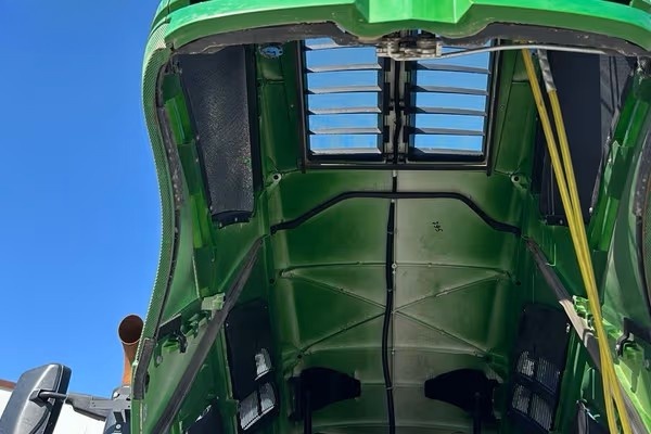 JOHN DEERE 6195R - 13