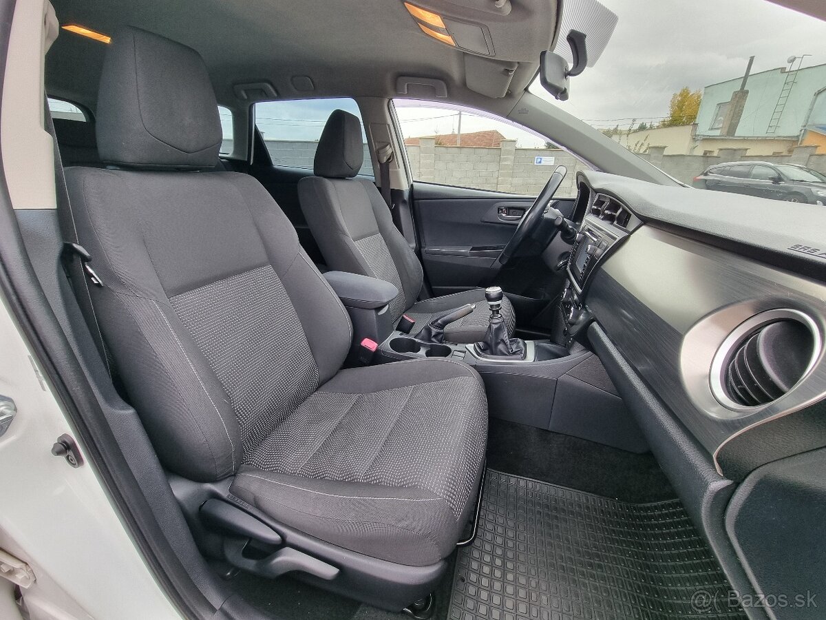 Toyota Auris Touring Sports 1.4 l D-4D DPF Style za 5.690 € - 13