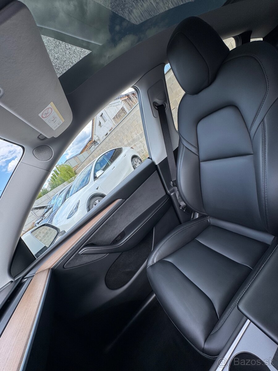 Tesla Model Y Long Range 4x4 Berlín DPH - 13