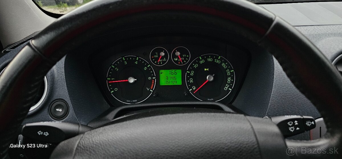 FORD FUSION 1.4i 16V Ambiente - 13