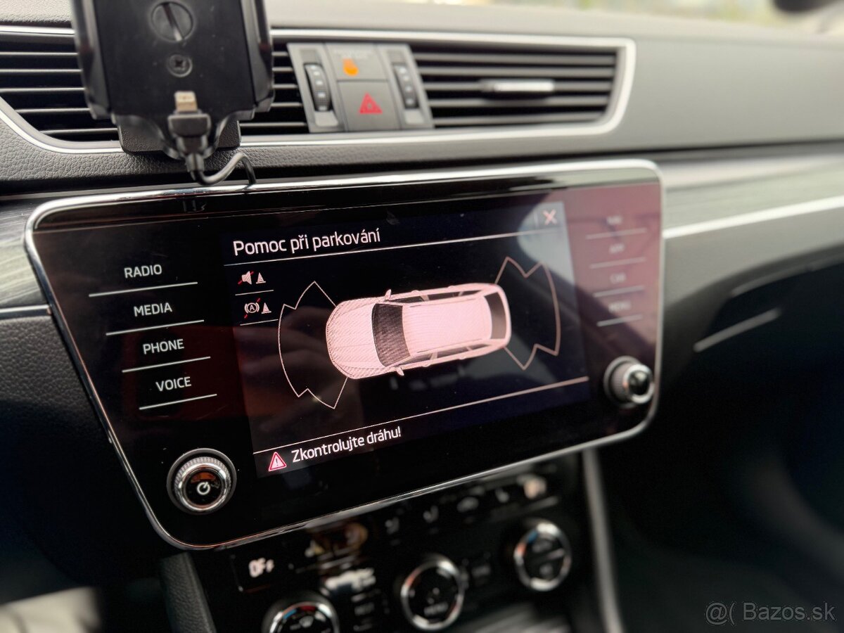 Škoda Superb Combi 2.0 TDI SCR Ambition DSG - 13