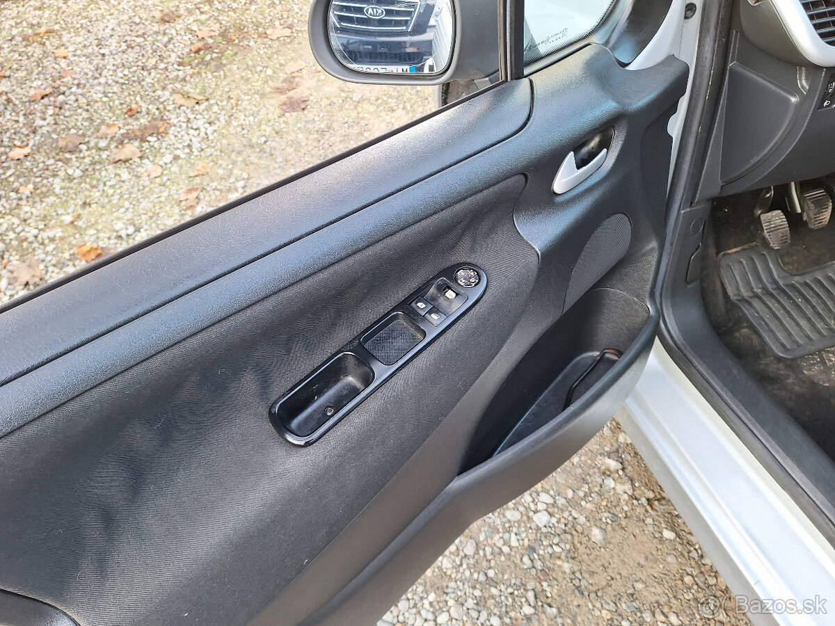 Peugeot 207 SW 1.6 HDi Trendy Globe - 13