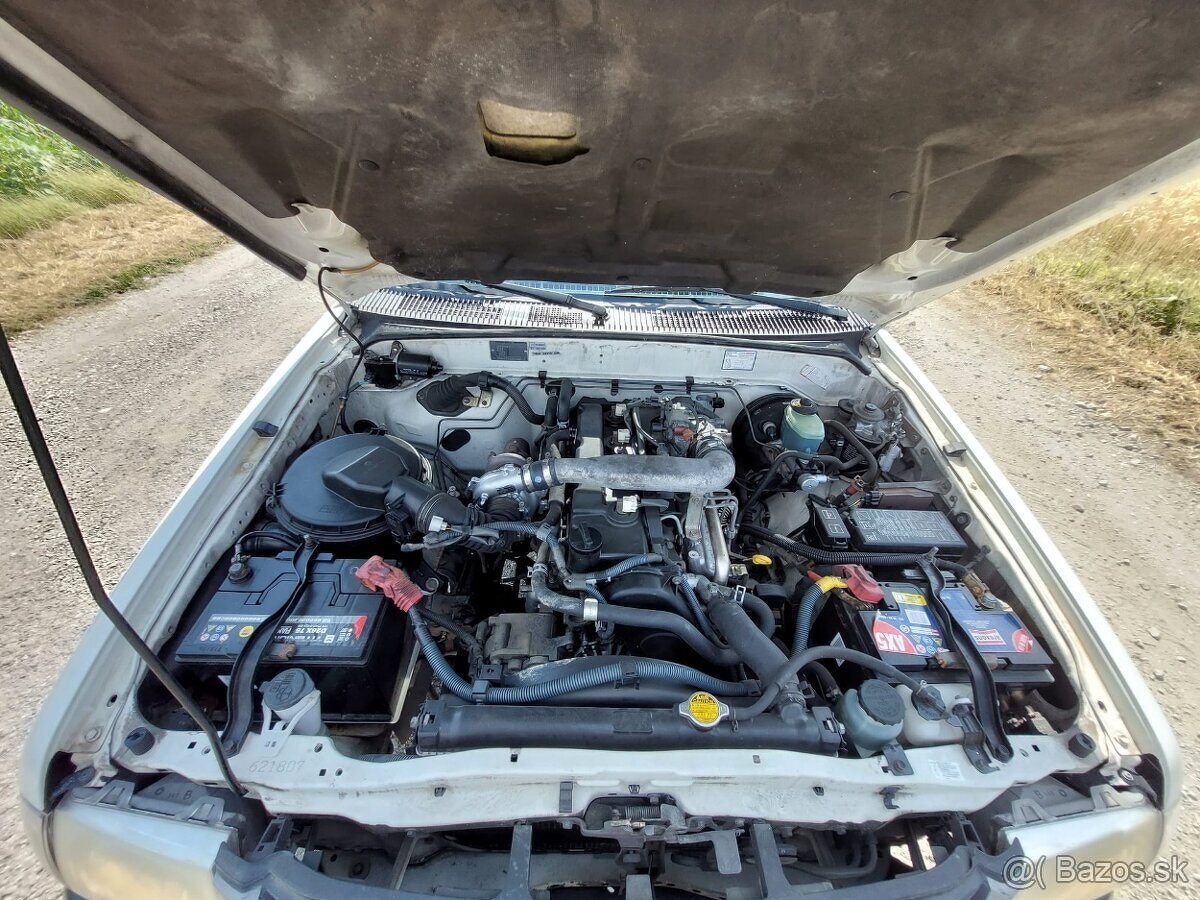 TOYOTA HILUX 3-STRANNÝ VYKLÁPAČ - 13