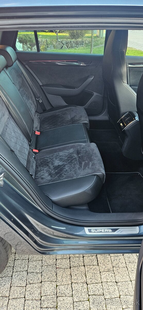 SUPERB 2.0TDI DSG SPORTLINE/// T O P /// 1.majitel - 13