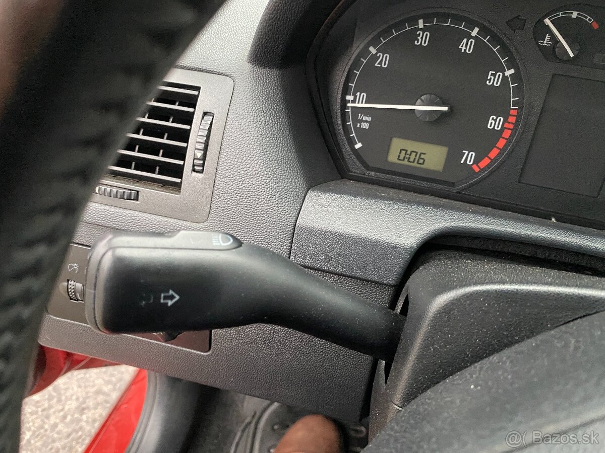 Škoda Fabia 1.2 HTP Joy - 13