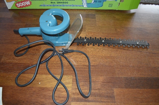 predam noznice na zivy plot MAKITA - 13