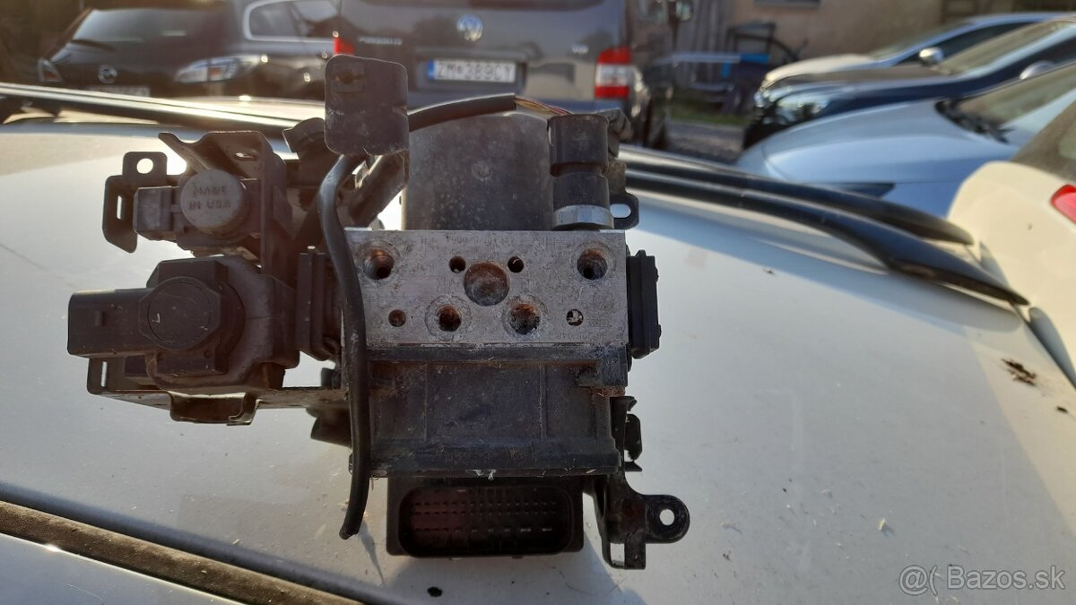 Audi A4 2,5 TDI - Audi A3 1,6 Benzín - 13