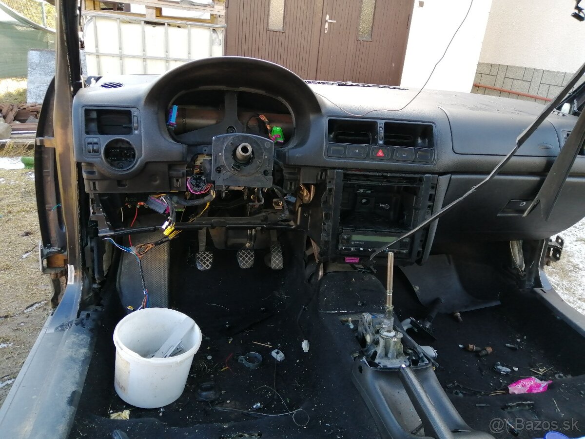 Golf 4 1,9 TDi 85 KW vcelku - 13