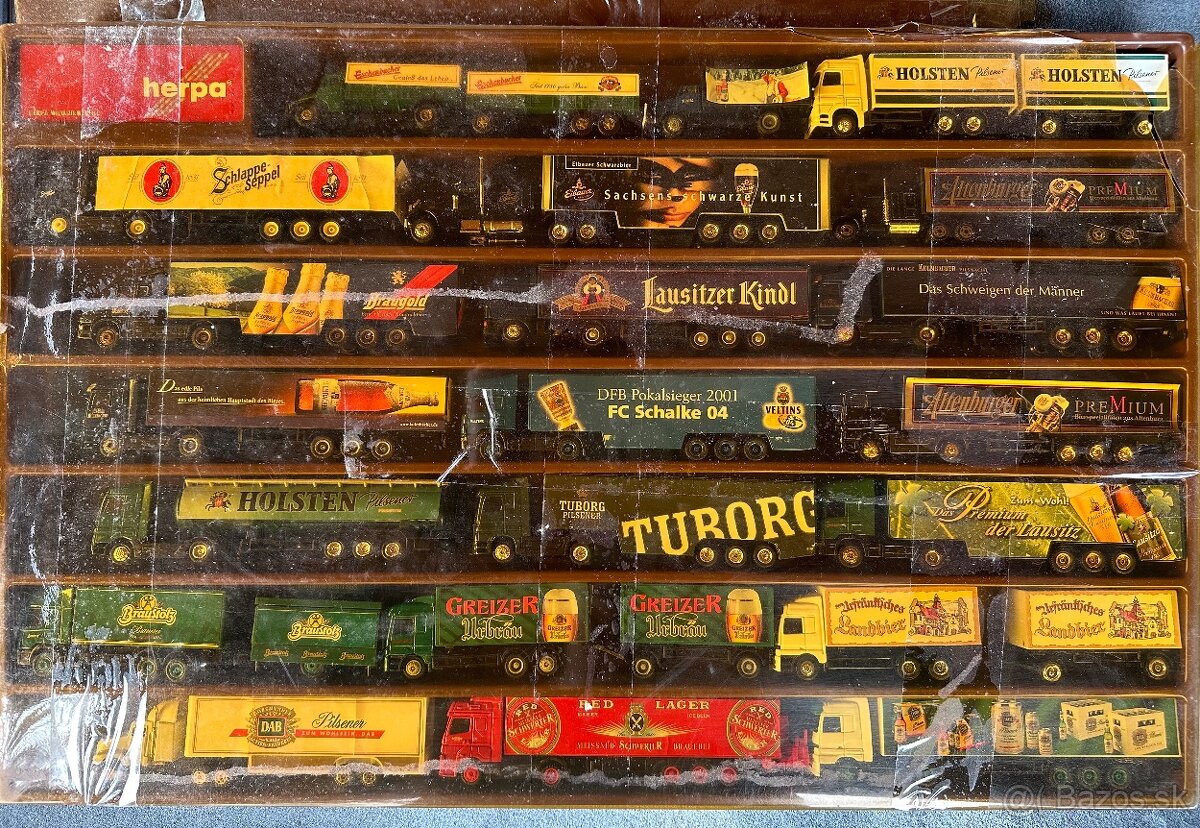 Retro dětský kočárek a hračky - 13