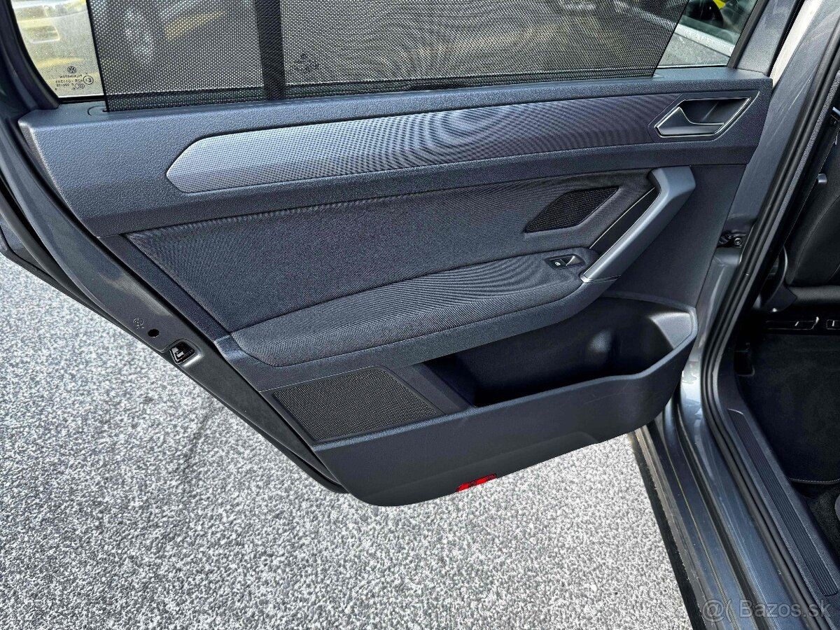 VW Touran R-Line TSi 110kw DSG 7 miestny,LED IQ.Light/PANO - 13