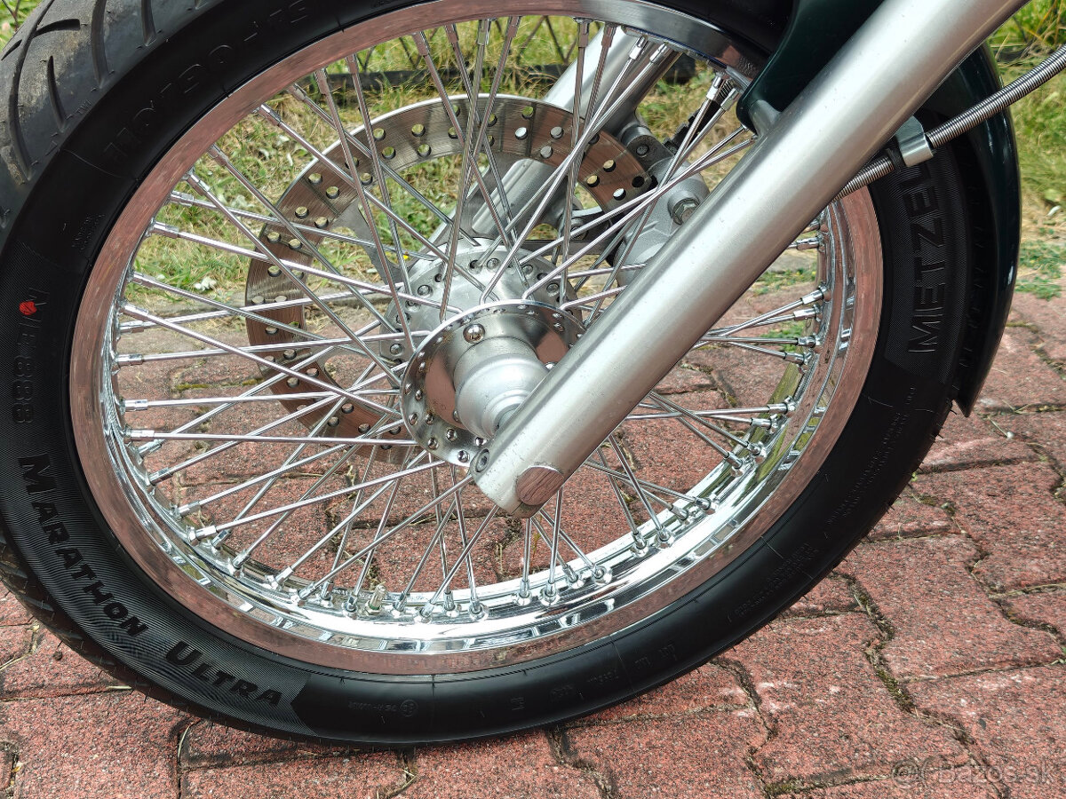 Suzuki VS 1400 Intruder - 13