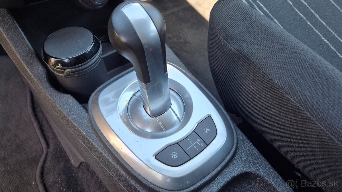 Opel Corsa automat , benzin , - 13