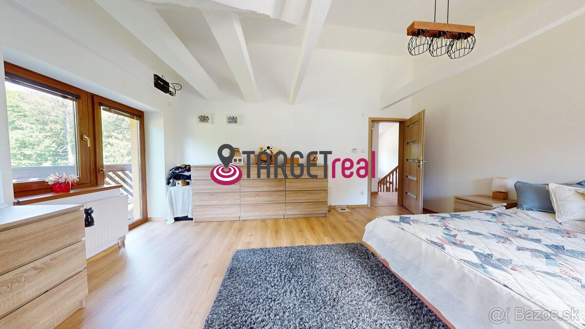 ZNÍŽENÁ CENA: Rodinný dom s nádherným pozemkom 1517 m², Mart - 13