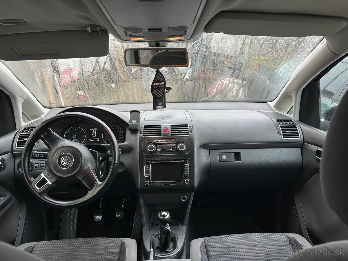 Volkswagen Touran 1.6tdi 2011 - 13