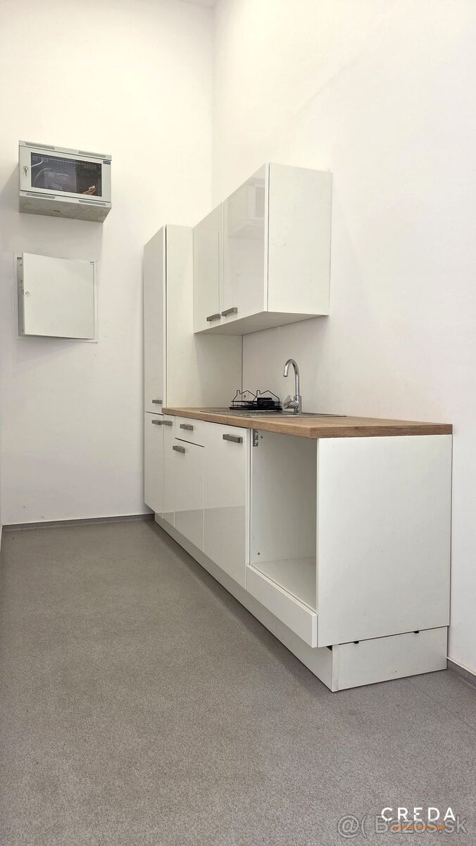 CREDA | prenájom komerčný objekt, Nitra, Novozámocká - 13