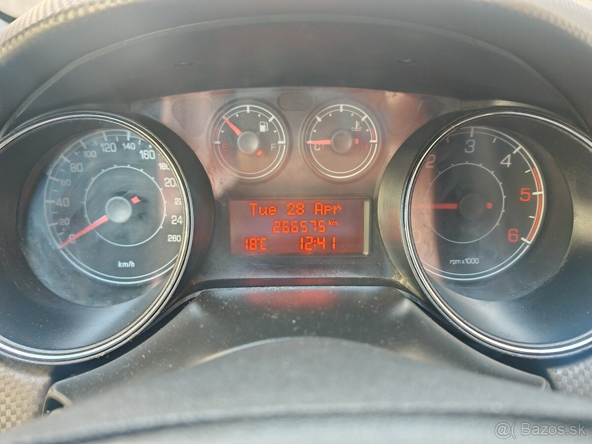 Fiat Bravo 1.6 JTDm - 13
