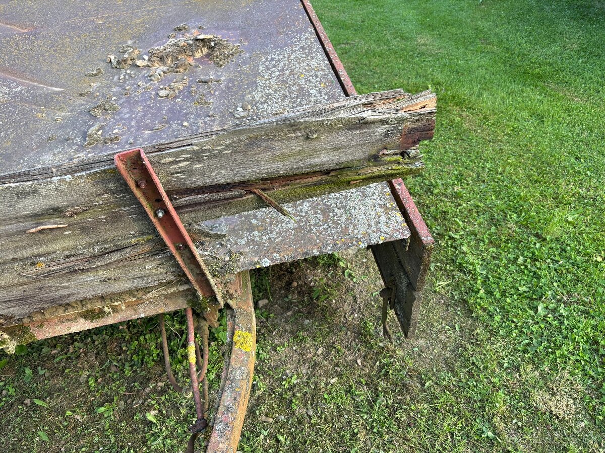 Predám obojstranne vyklápaciu vlečku za traktor - 13