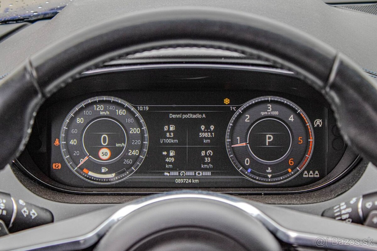 Jaguar E-Pace 2.0 R-Dynamic SE AWD A9 132kW - 13