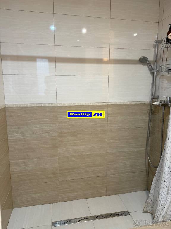 3 izbový zrekonštruovaný byt na predaj Vrútky - 13