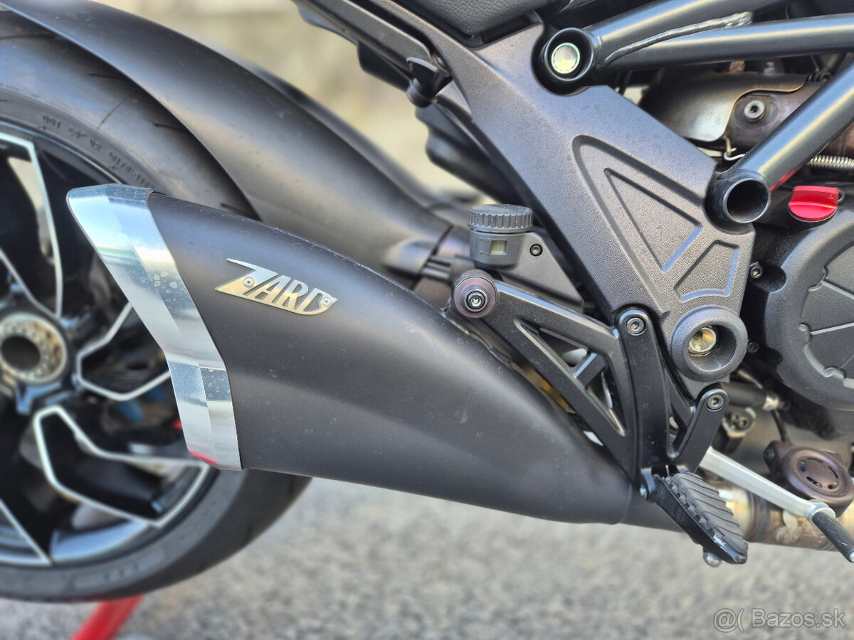 Ducati Diavel 1200 - 13