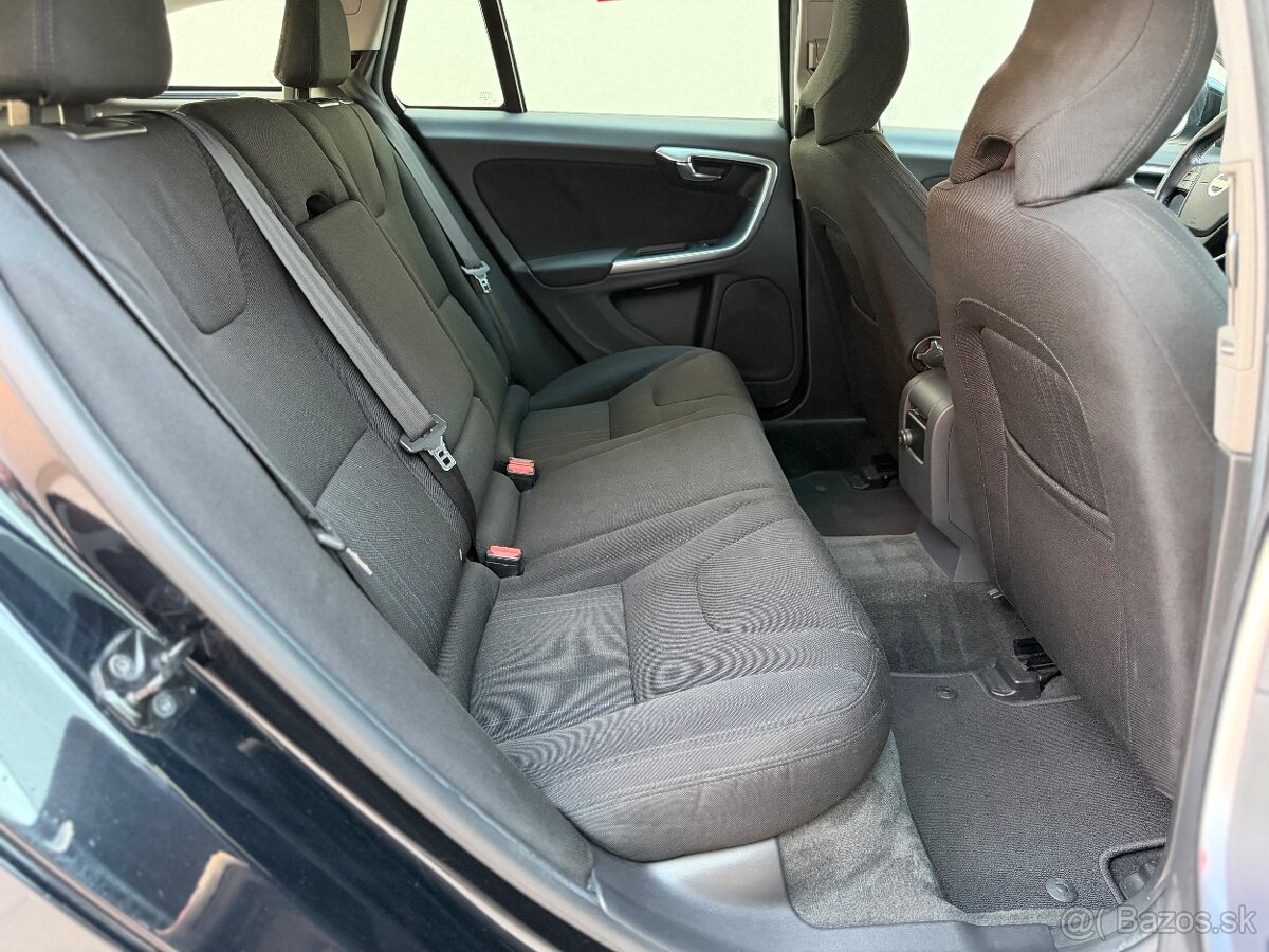 Volvo V60 Kinetic D2 1.6D - 13
