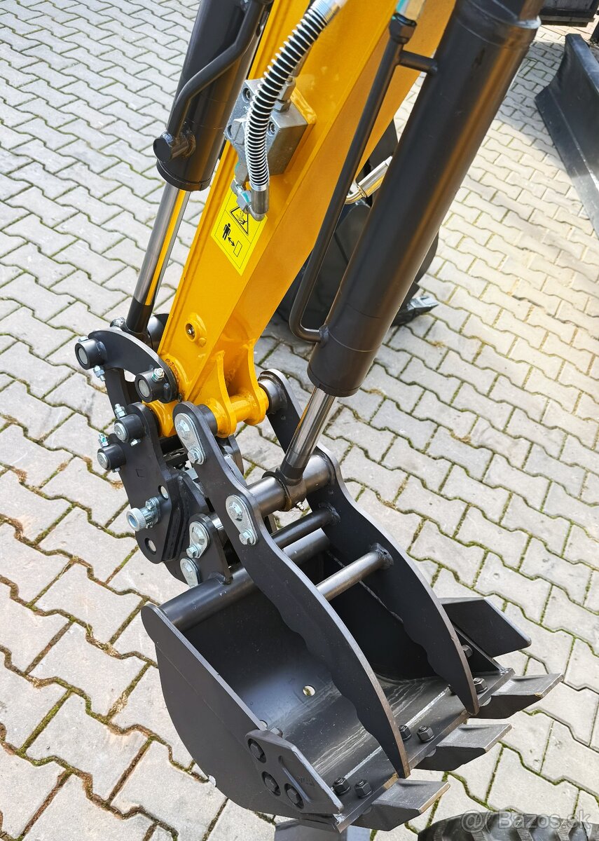 Minibagr 1,6t – Laidong 16kW, joysticky, hodně příslušenství - 13