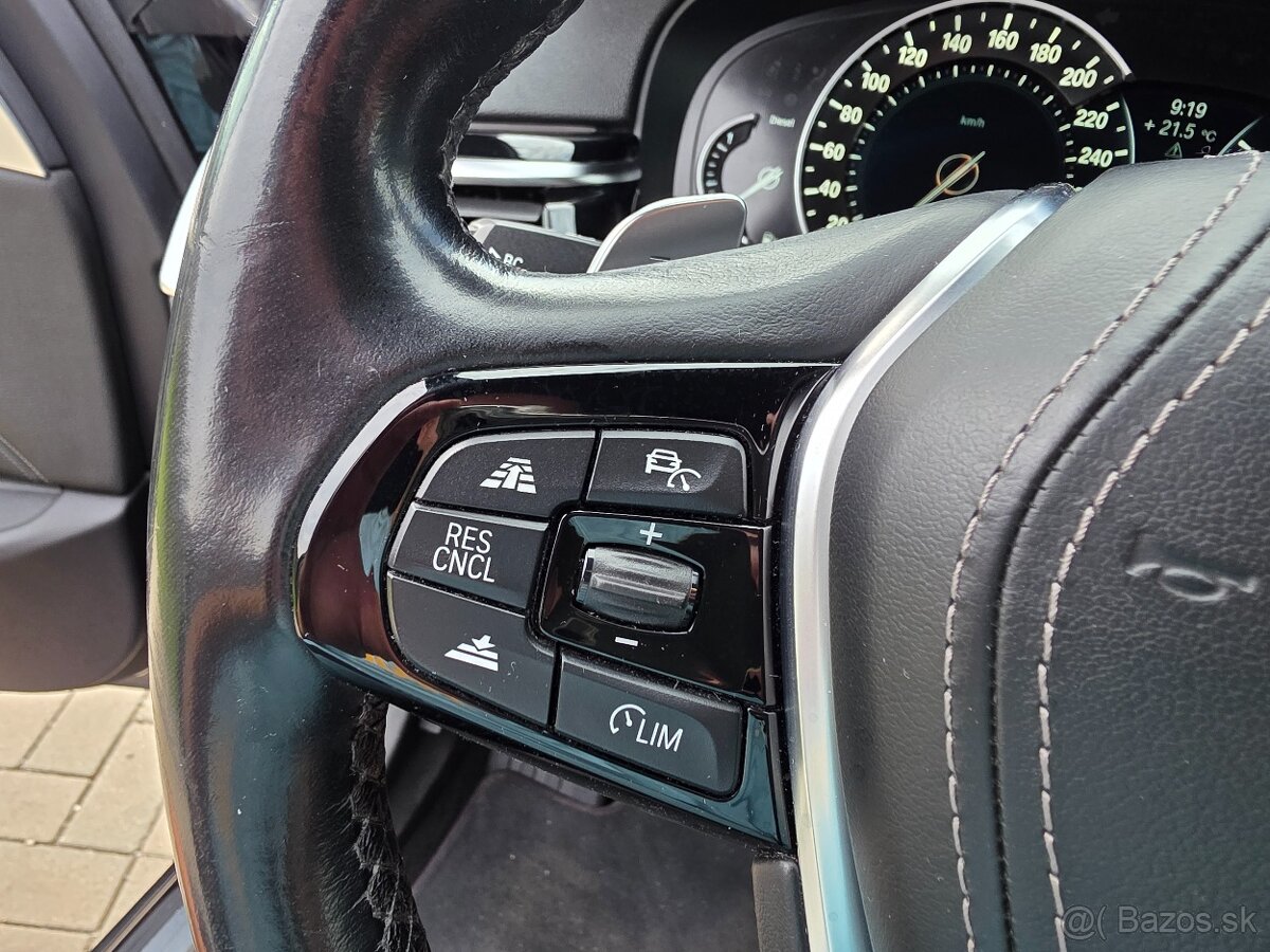 BMW 520D xDrive SPORTLINE HARMAN KARDON 2018 - 13