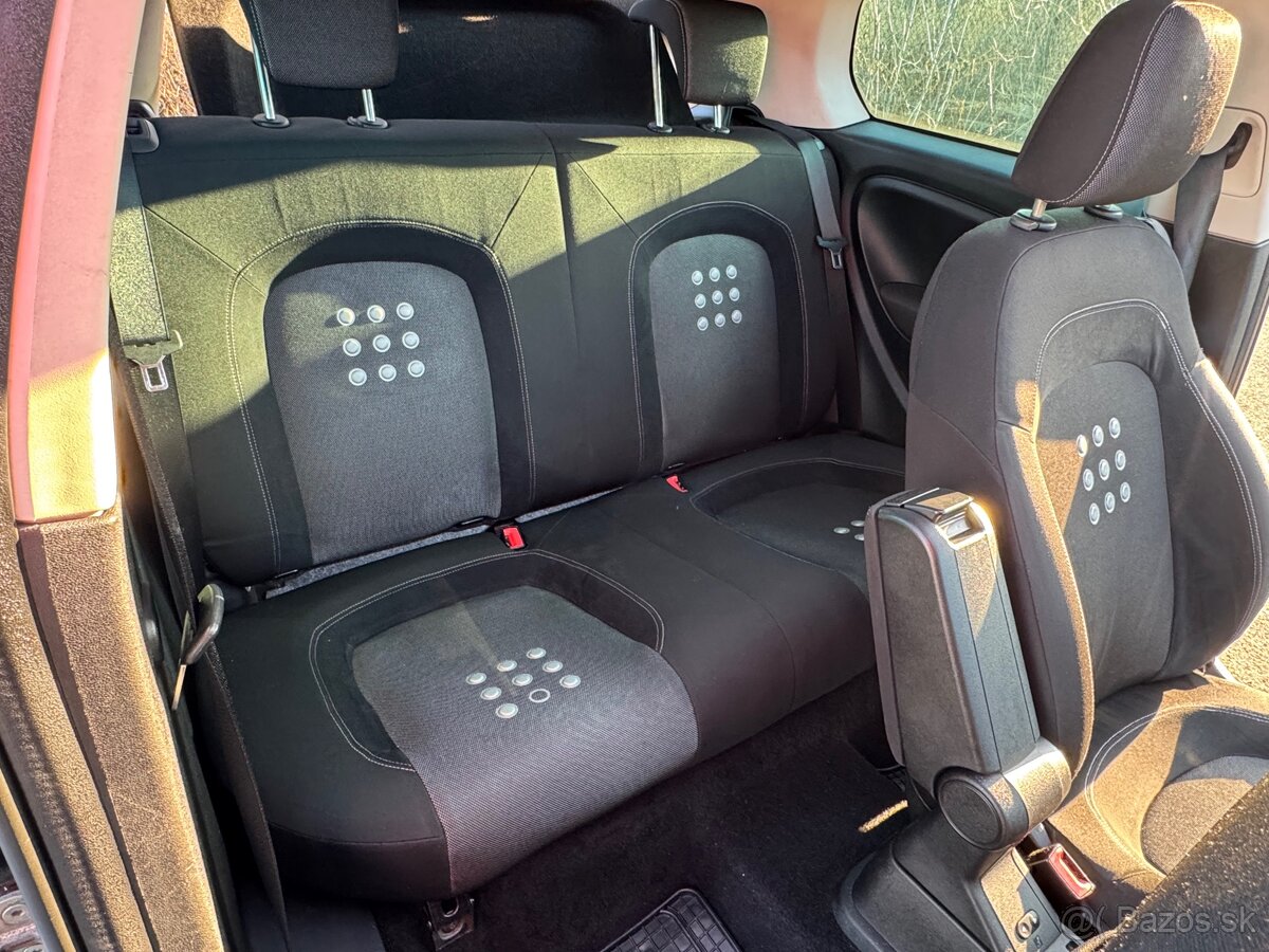 Fiat grande punto 1.4 (70kw) - 13