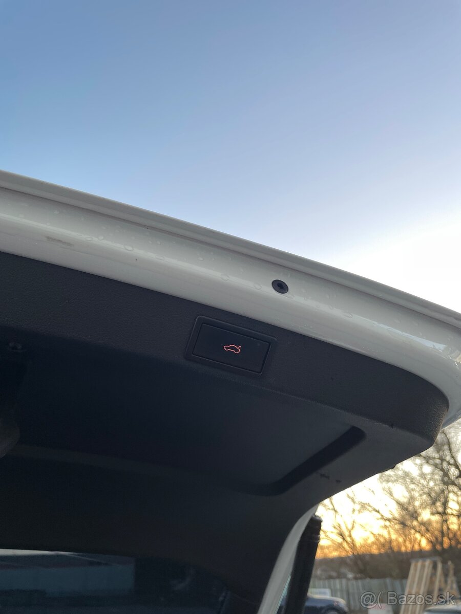 Škoda Octavia combi 2.0 tdi LK DSG - 13