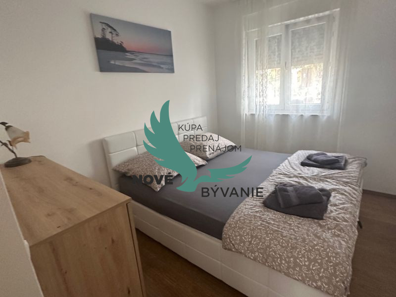 CHORVÁTSKO : VIR – PRÍZEMNÝ APARTMÁN S TERASOU, IBA 70 M OD - 13