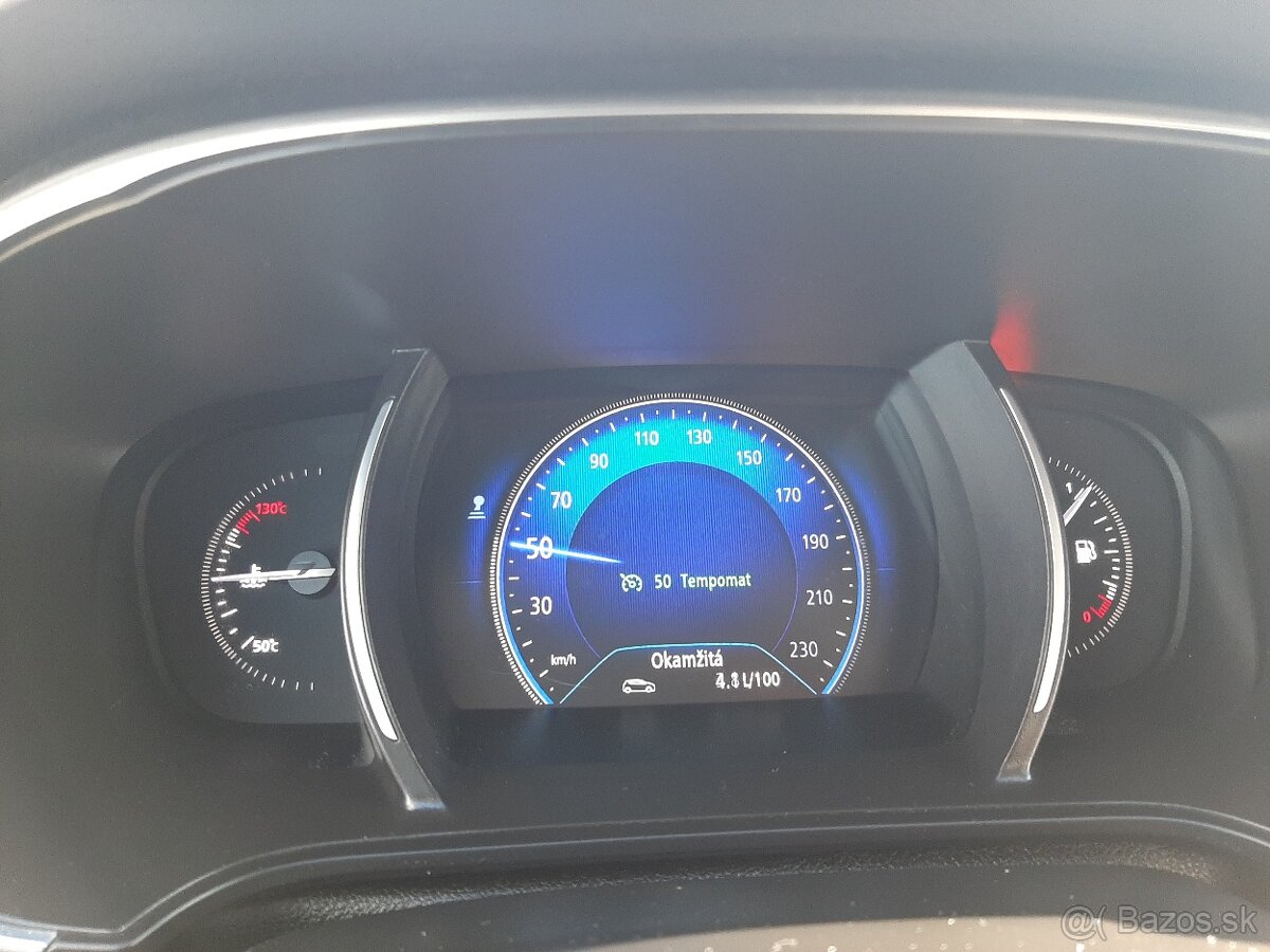 Renault Megane IV - 13