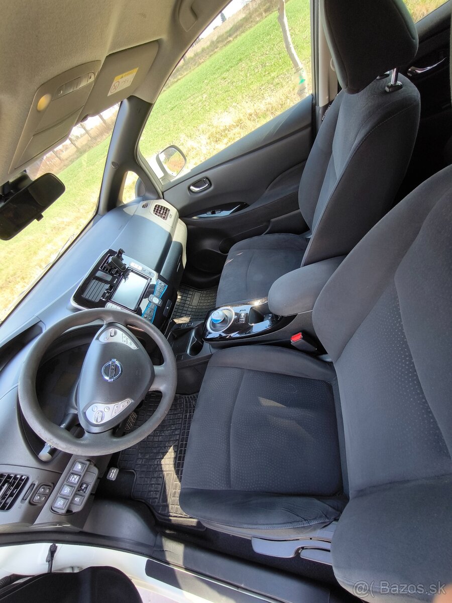 predám Nissan Leaf 30KWH 2017 + tep. čerpadlo - 13