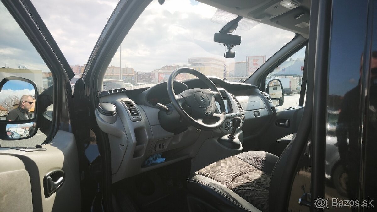 Renault Trafic evado 2 - 13