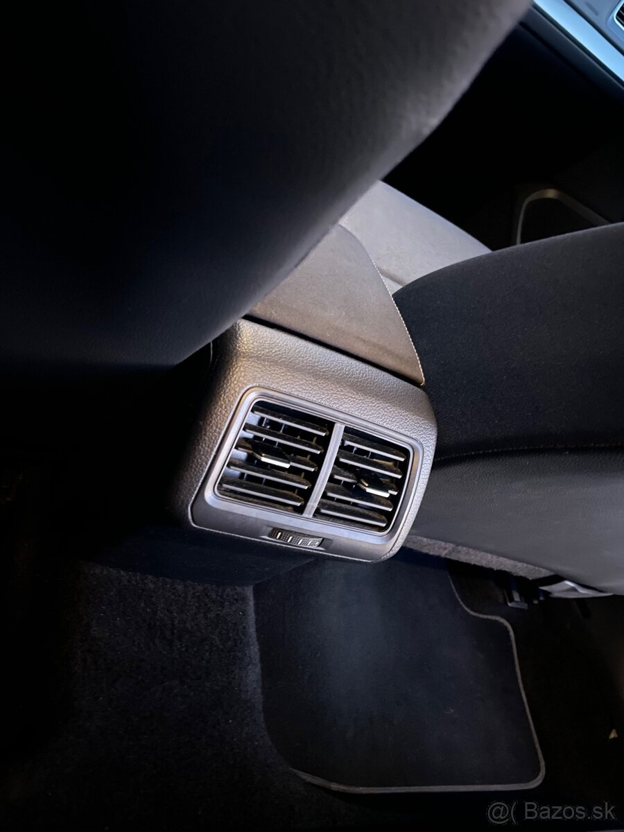 Volkswagen Golf 1.2TSI Bluemotion - 13