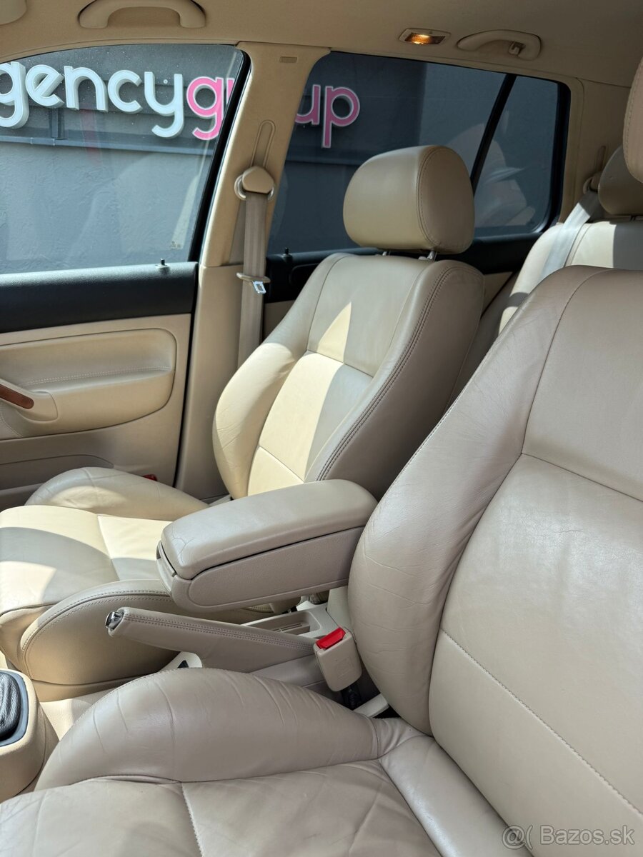 Volkswagen Golf 2.8 V6 4Motion 81000km UNIKÁTNÍ KUS - 13