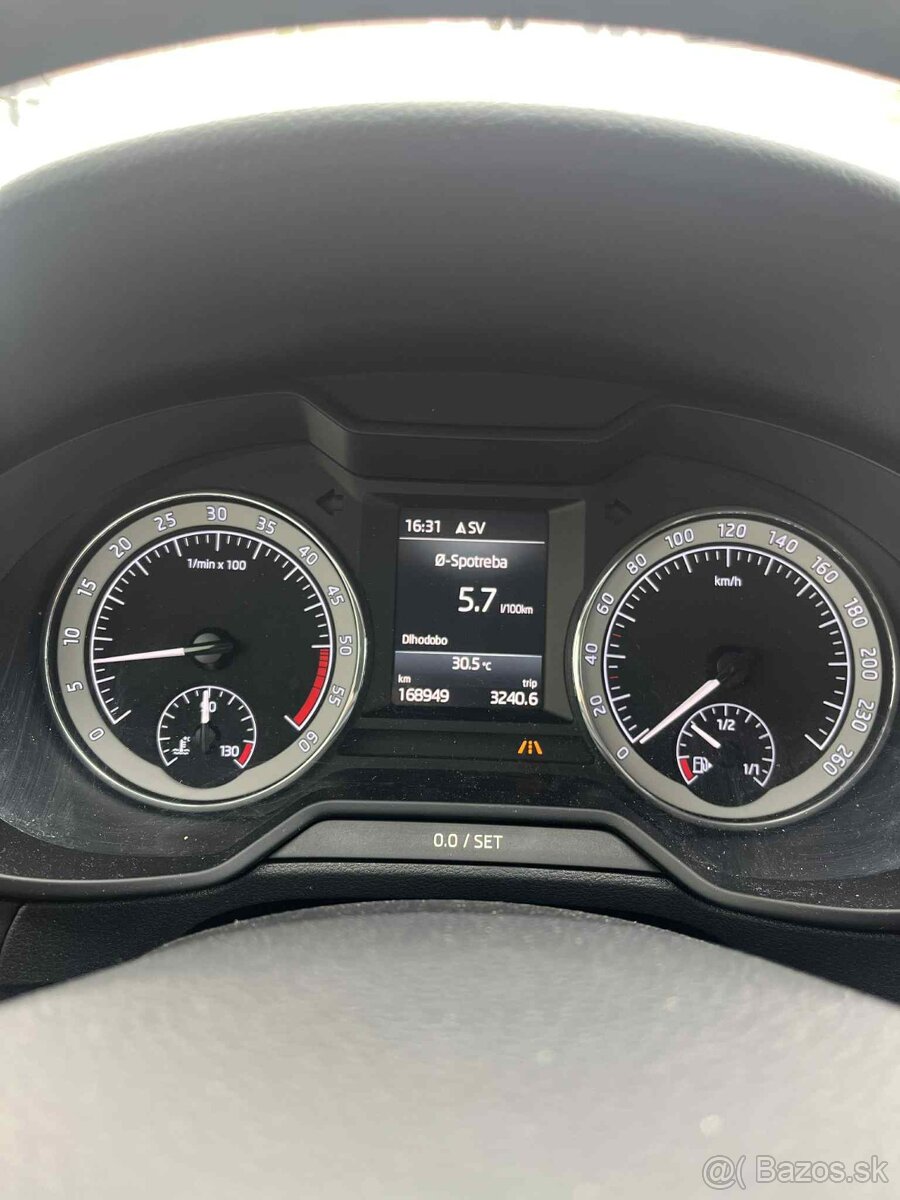 Škoda Octavia 3 - 13