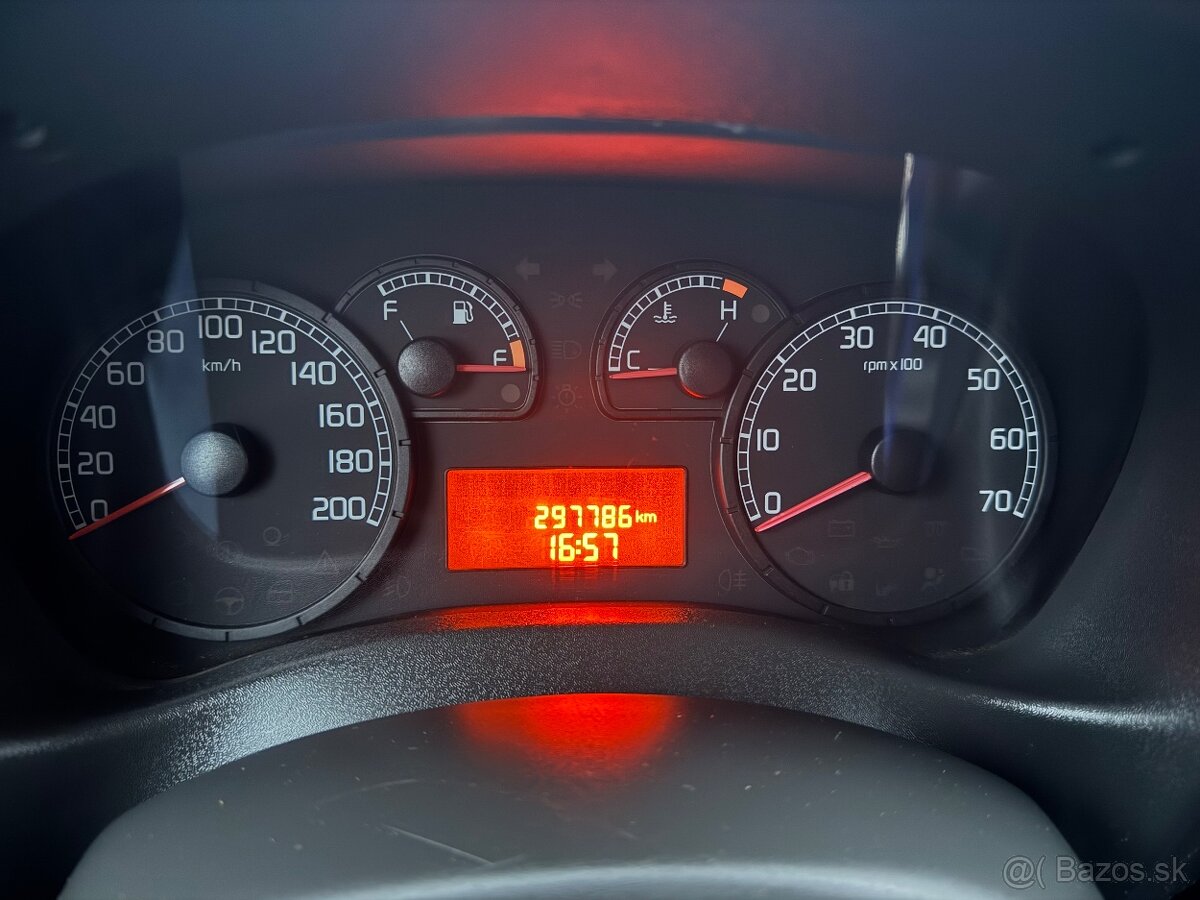 7 miestne Fiat doblo 1.3 jtd 2009 - 13