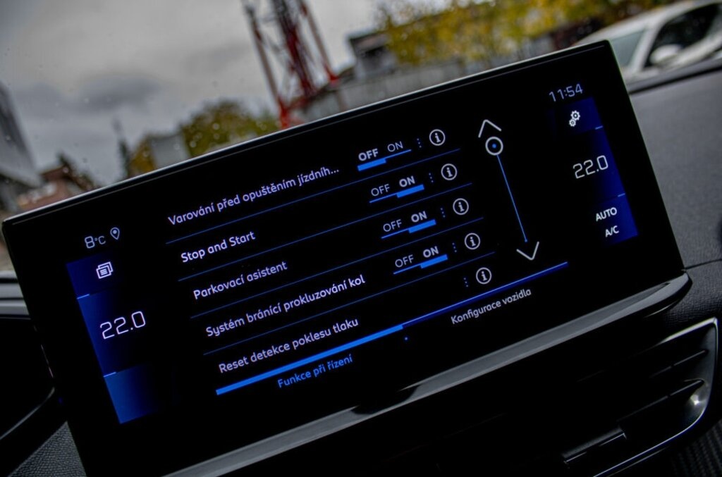 Peugeot 5008 1.2 PureTech 130 E6d-ISC Allure - ODPOČET DPH - 13