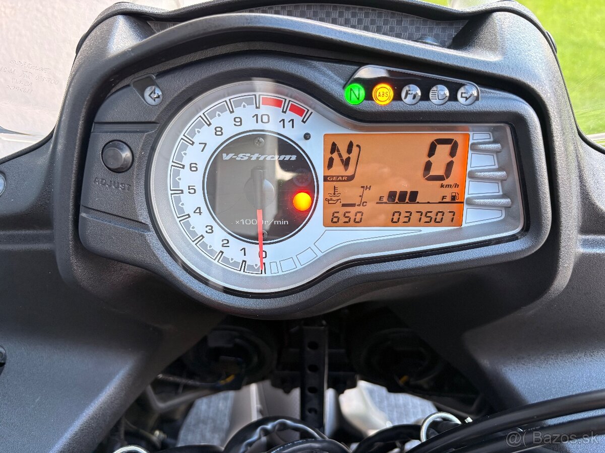Suzuki Vstrom DL 650 - 13