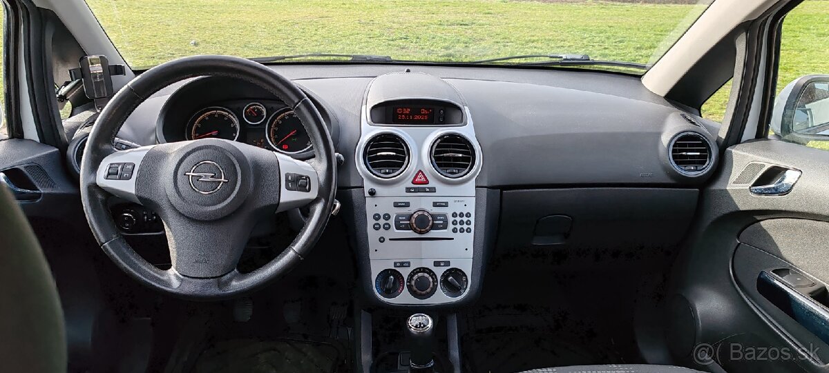Predám vymenim opel corsa D 1.2 16v 2012 facelift - 13