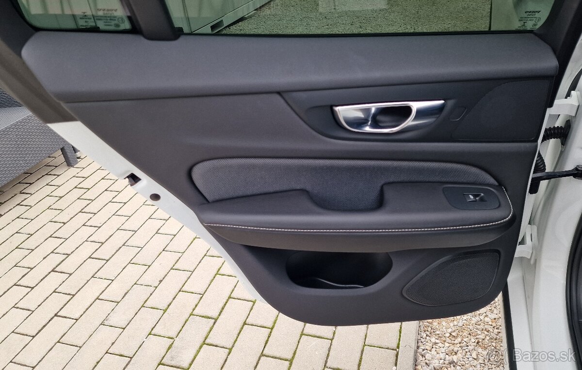 VOLVO V60 D3 R-DESIGN A/T - 13