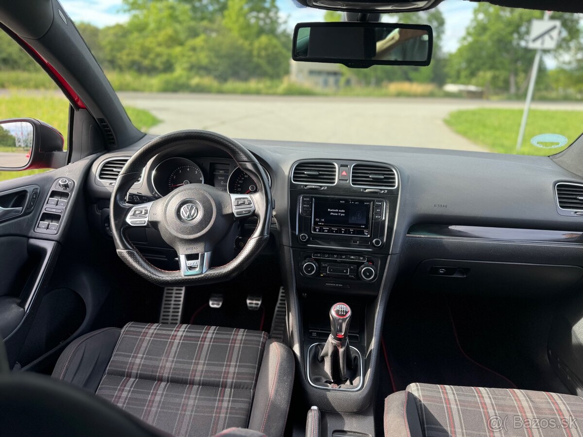 Volkswagen Golf Gti - 13