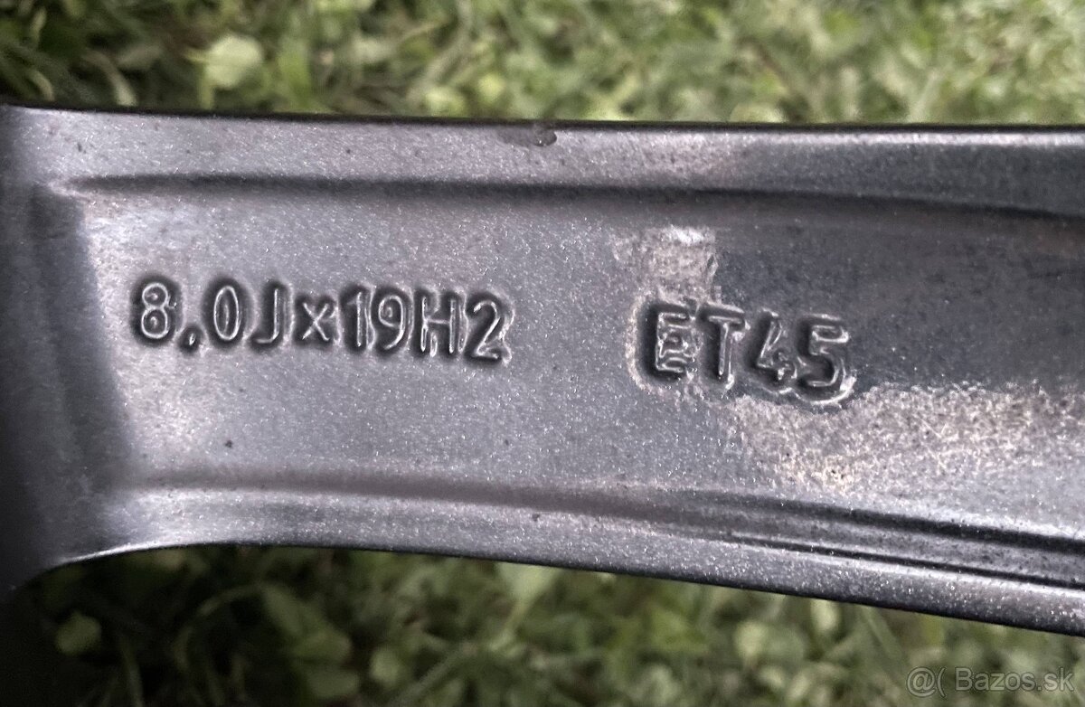 VEGA CRATER orig.skoda Superb3V 5x112 8j x19 ET 45 VW - 13