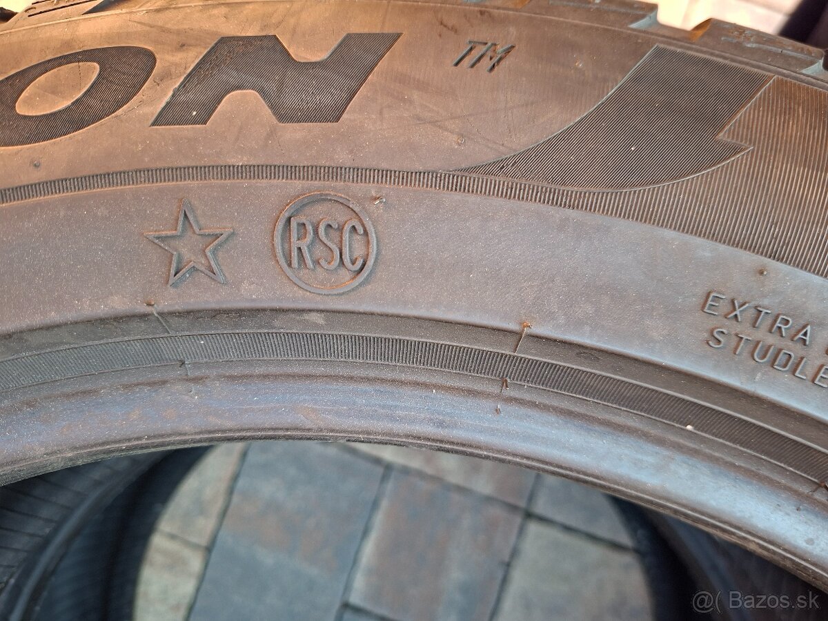 Predám zimné pneu.Pirelli dvojrozmer-R20 - 13